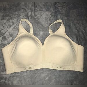 EUC! Cacique Lightly Lined No-Wire Bra size  46C Beige